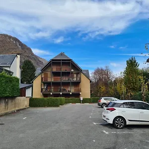 tres-joli-appartement-4-6-personnes-dans-luchon.midi-pyreneeshotels.com/